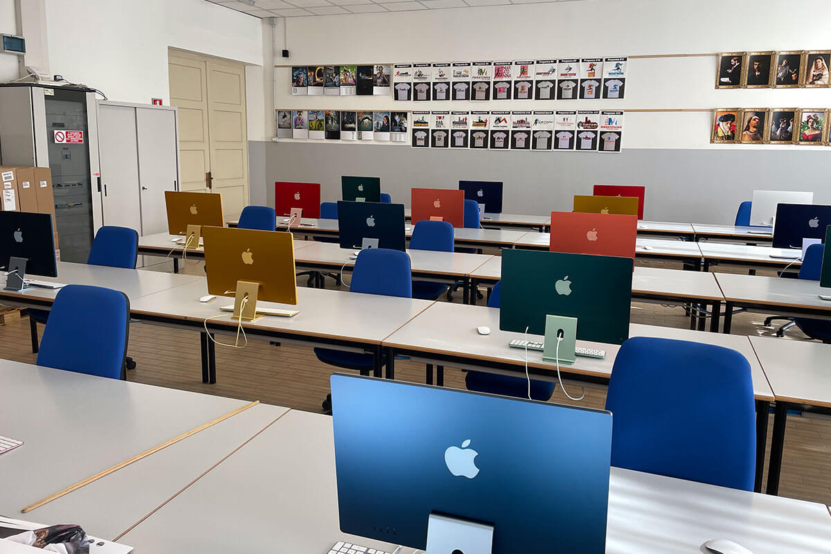 Civiform-Aula Mac-Grafica-_1413