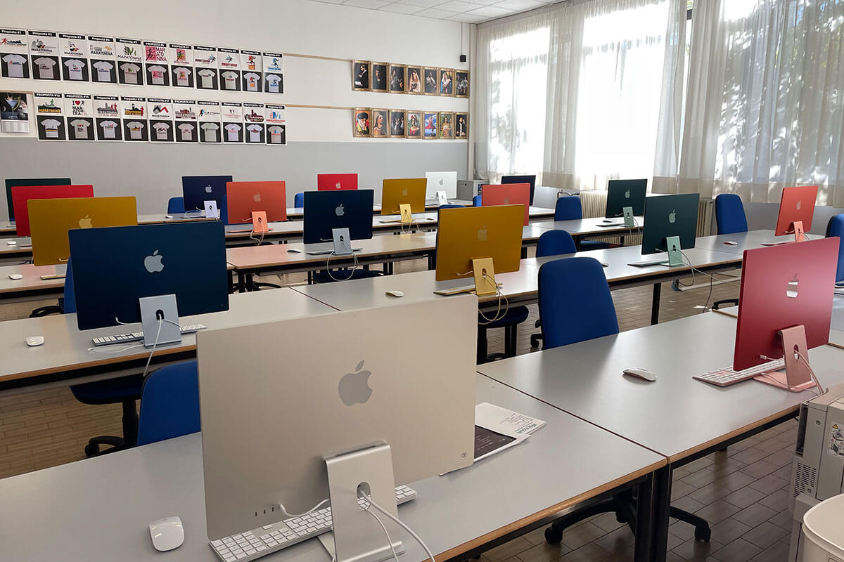Civiform-Aula Mac-Grafica-_1414